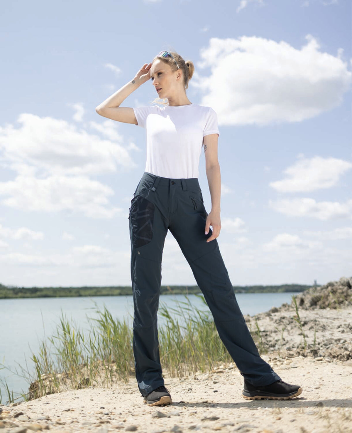Pantaloni de drumeție pentru femei ARDON® ULTRITE® AIR - albastru închis - imagine 1