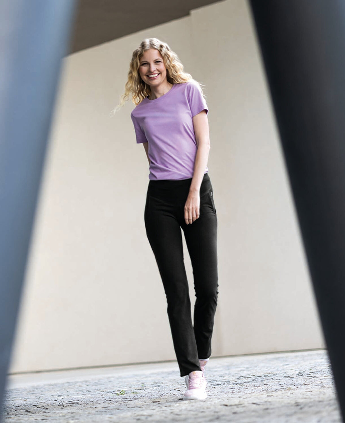 Pantaloni pentru femei ARDON® ALDRI RELAXED, negru - imagine 1